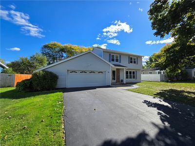 16 Long Park Ln, Rochester, NY, 14612