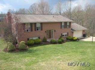 133 Lynn Dr, Williamstown, WV 26187