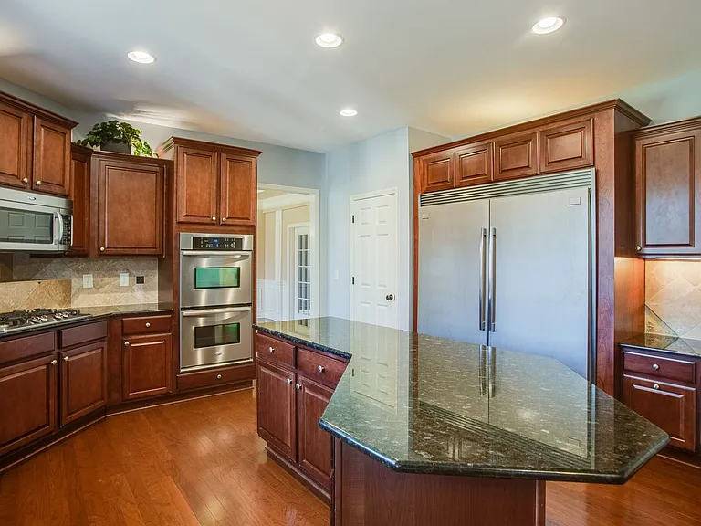 417 Gambrel Ct — Photo 39