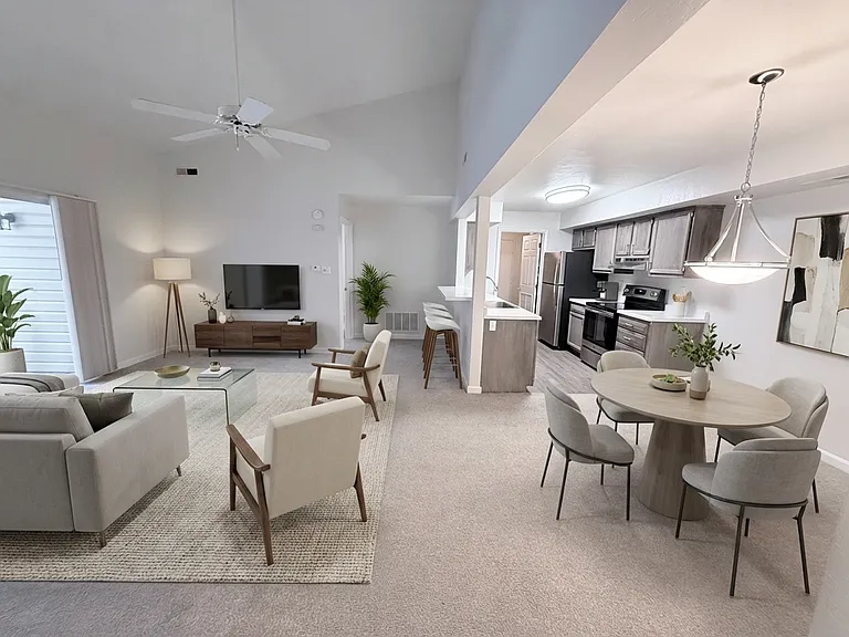 Lakemont Apartments — Photo 1