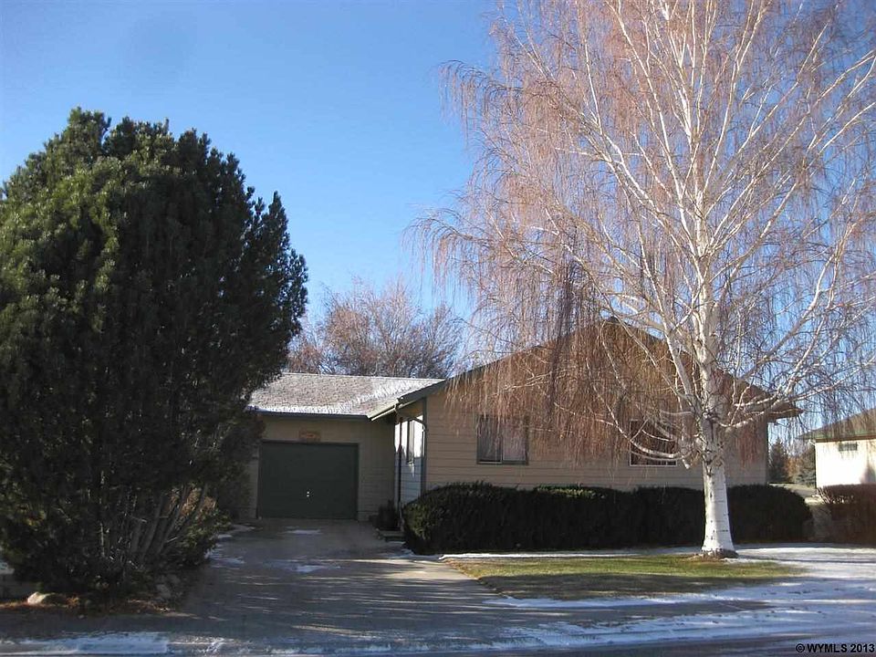 1st image of 3609 Tam O Shanter Dr