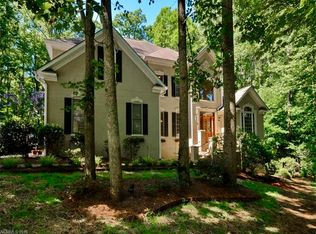 25 Willow Rd, Asheville, NC 28804