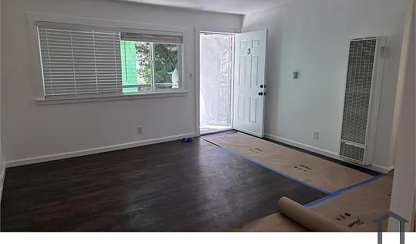 2 bed, 725 sqft, $2,700 — Photo 3