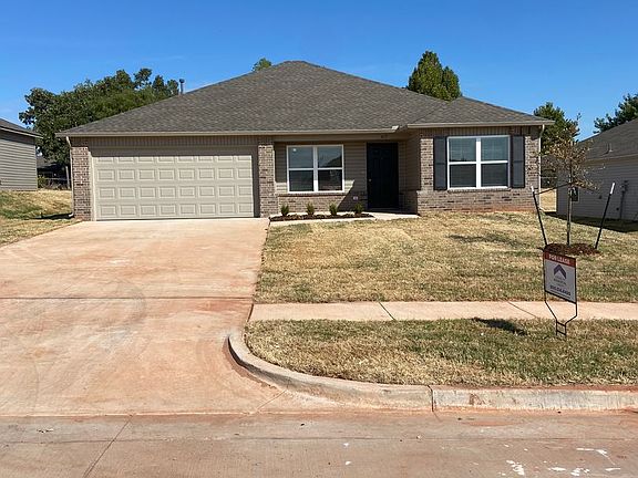 3rd image of 613 Ava Dr