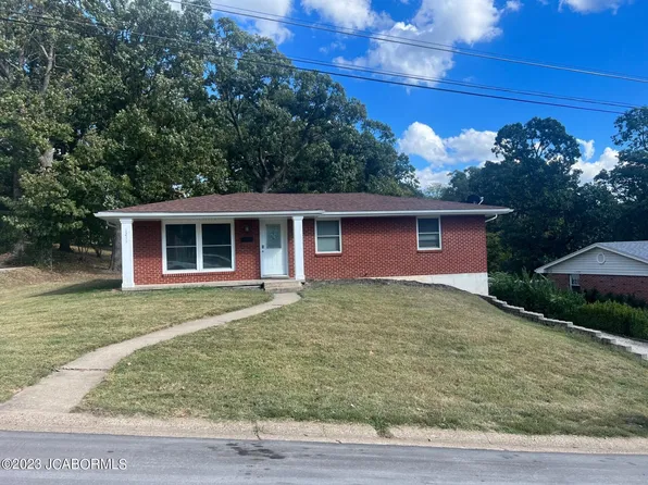 1211 Pondarosa Dr, Jefferson City, MO 65109