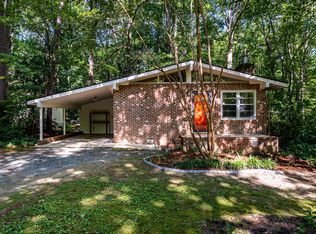 1504 Edwards Dr, Chapel Hill, NC 27516