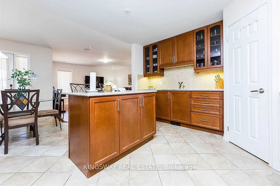 4 bed, $3,250 — Photo 3