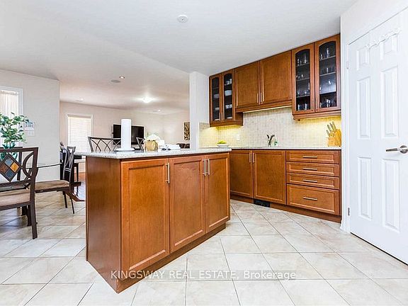 3rd image of 31 S Bleasdale Ave