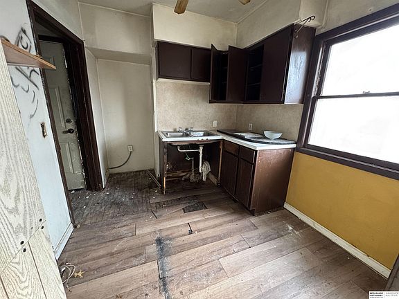 3rd image of 4819 N 47th St