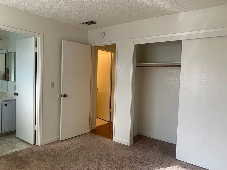 2813 Pepper Oaks Drive — Photo 13