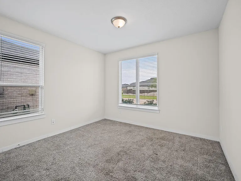 3042 Schultz Manor Ln — Photo 7