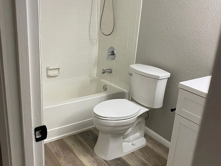 3756 Idlebrook Cir #214 — Photo 18