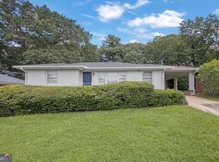 2015 Montrose Dr, East Pt, GA 30344