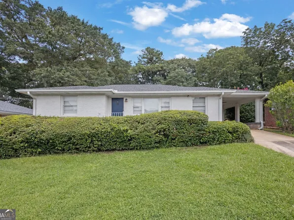 2015 Montrose Dr, East Pt, GA 30344