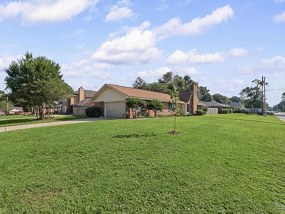 2nd image of 873 Valley Ridge Cir
