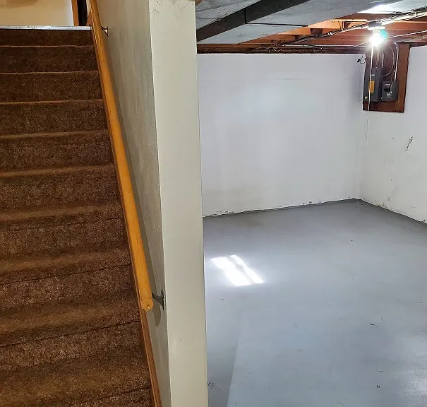 1163 Higgins Ave — Photo 53