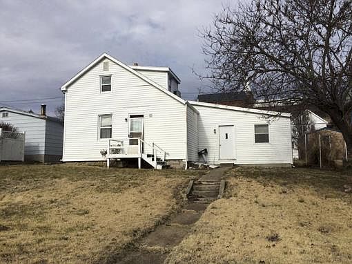 2nd image of 133 W 6th St