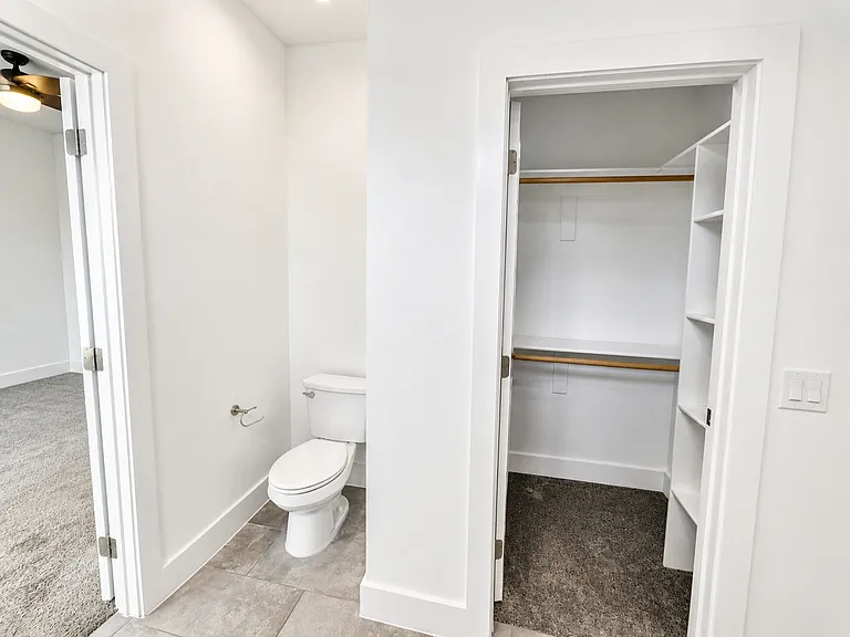 1931 N Prairie Ave #1 — Photo 18