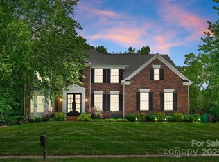 11202 Mountain Pine Dr, Charlotte, NC 28214