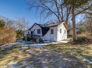 115 Shore Dr, Higganum, CT 06441