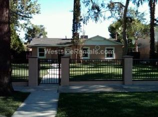 17030 Sherman Way, Van Nuys, CA 91406