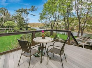 20 Nichols Rd, Cohasset, MA 02025