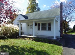 231 Broad St, Valley View, PA 17983