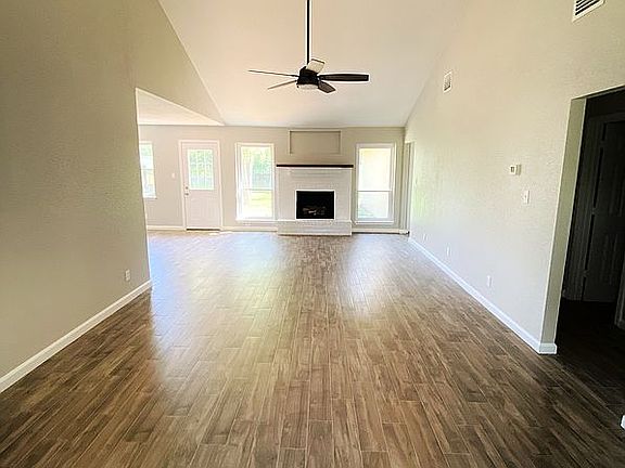 2nd image of 3427 Roseberry Dr