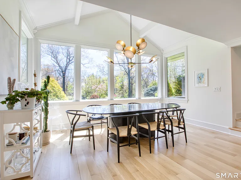 35 Dartmouth Rd — Photo 3