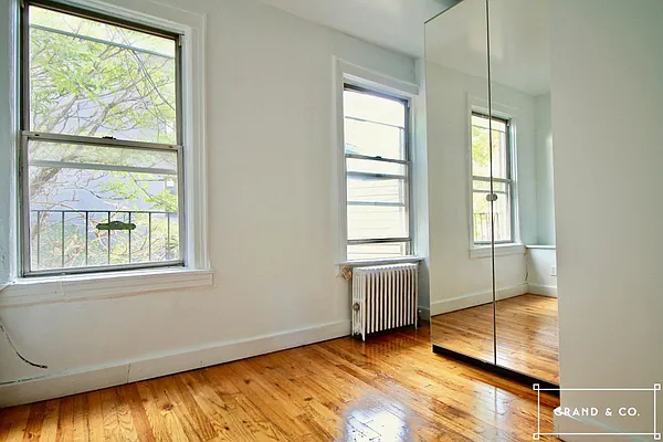 Rented by Grand & Co. | media 19