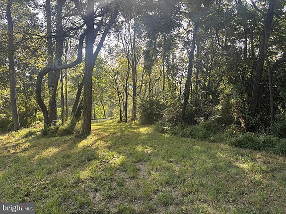 2nd image of 2 Wolfsville Rd