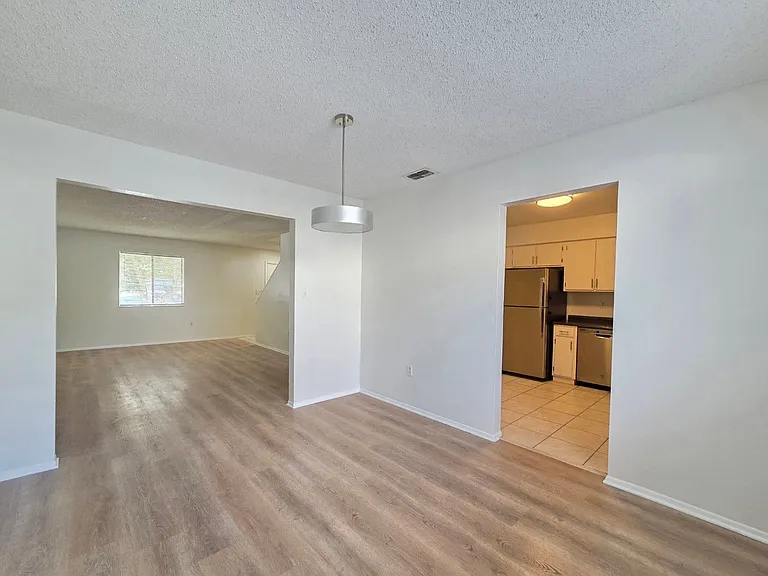219 Debora Ct — Photo 9