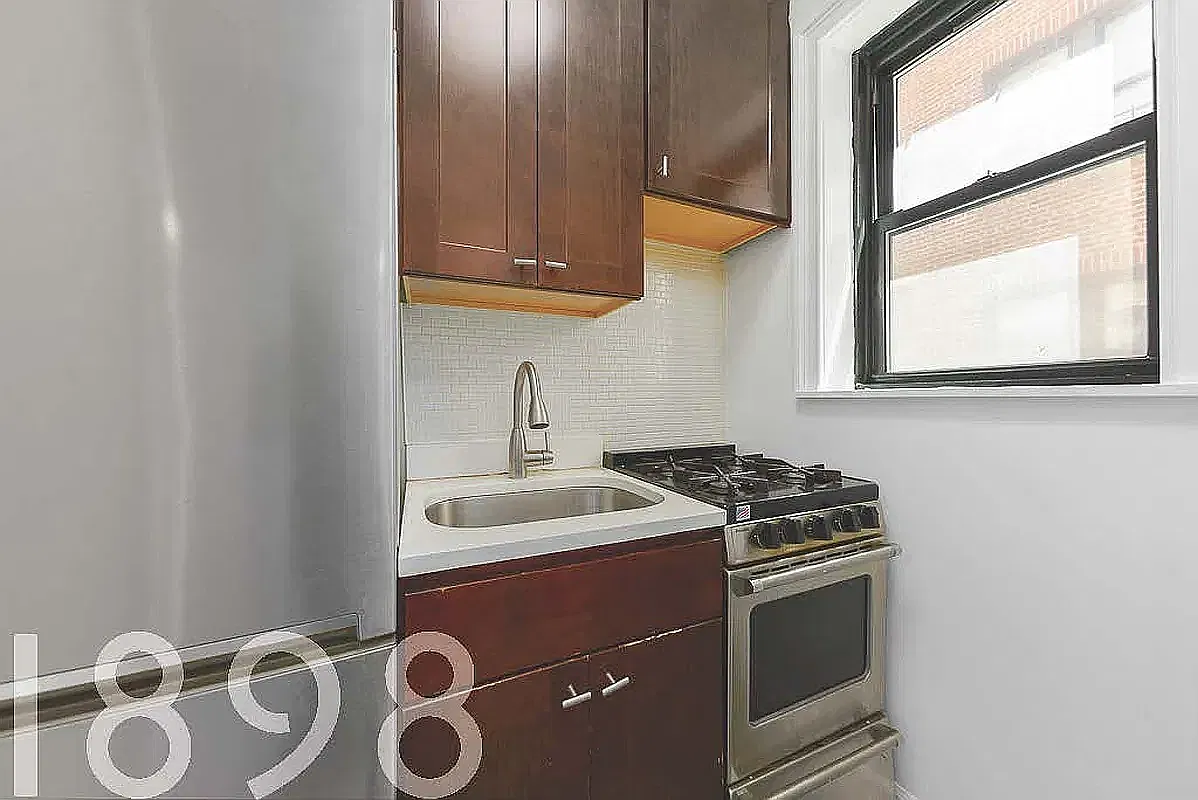 35-05 94th Street — Photo 4