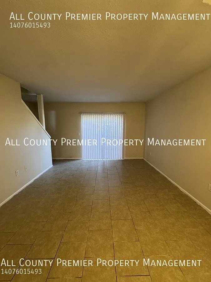 Nice 2 Bedroom 1.5 Bath Townhouse! Semoran Club Community! Apply Today! — Photo 4