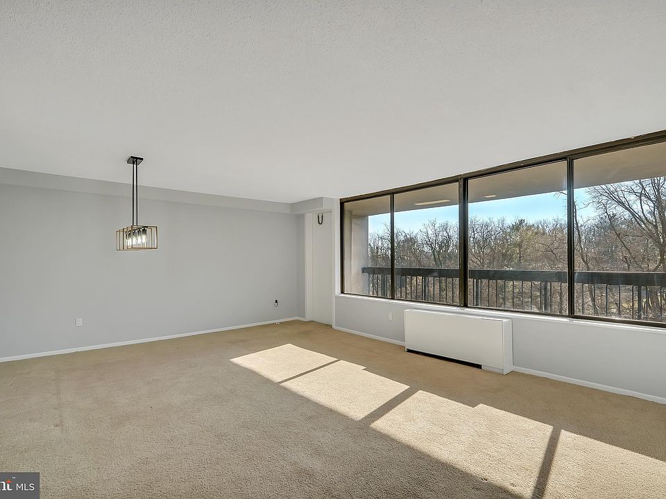 1st image of 3705 S George Mason Dr APT 310S