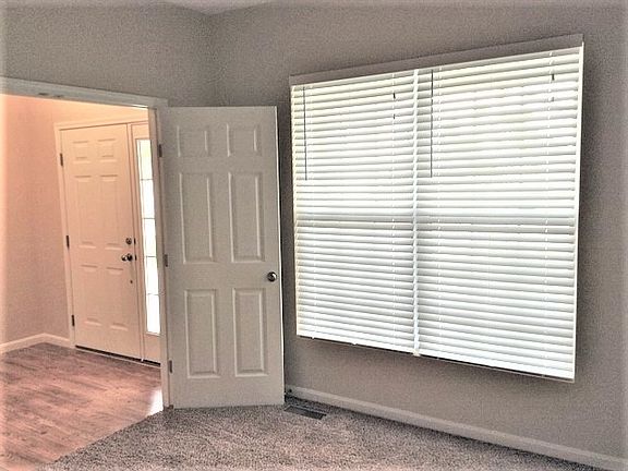 2nd image of 9406 Lago Mar Ct