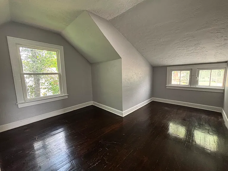 6632 Brooklyn Ave — Photo 14