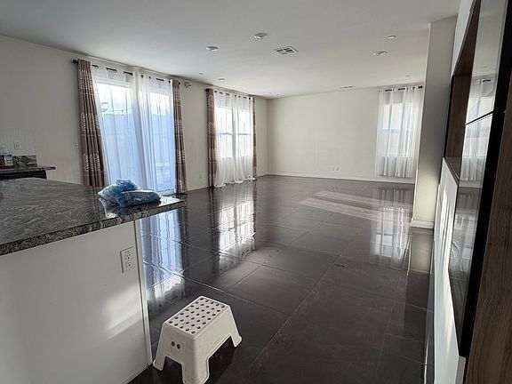 4th image of 4664 S Rogers Way