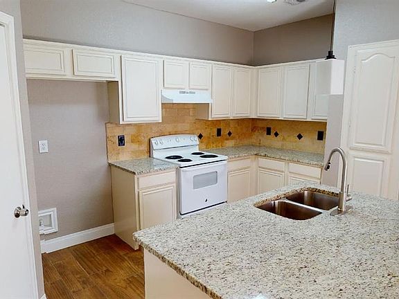 3rd image of 2859 Saint Johns Ave