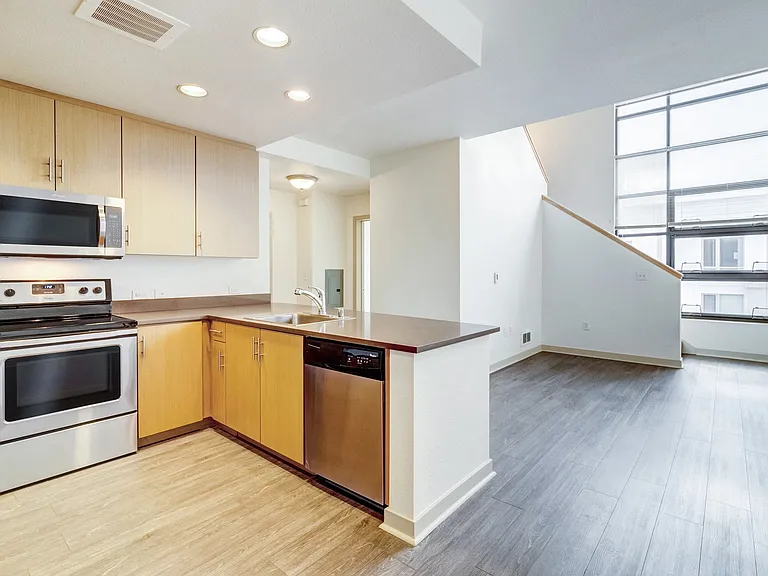 Venue Apartments — Photo 30