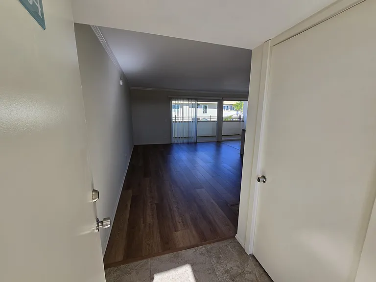 Laguna del Rey Apartments — Photo 69