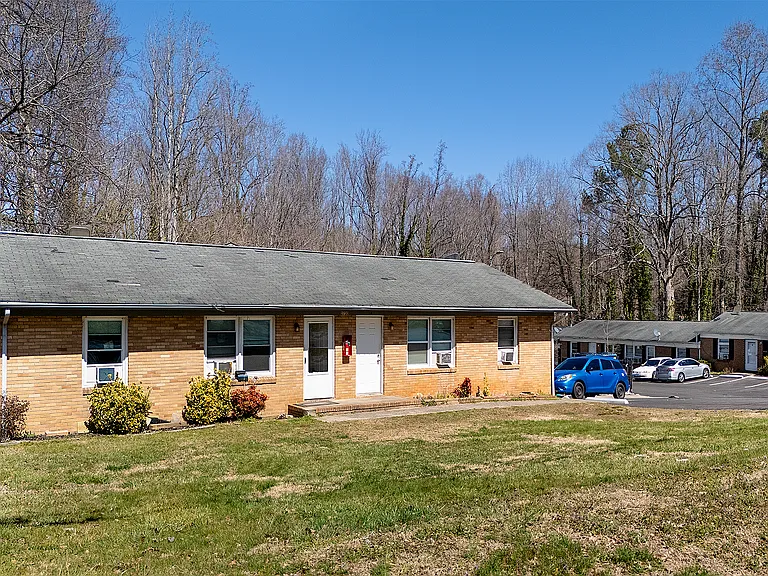 2718 Crescent Ln #D — Photo 29