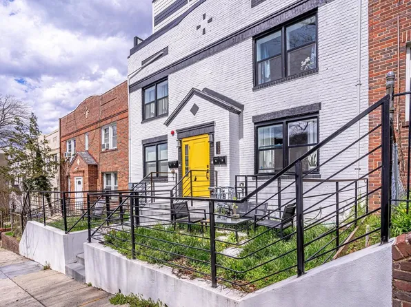 1230 Queen St NE APT 4, Washington, DC 20002