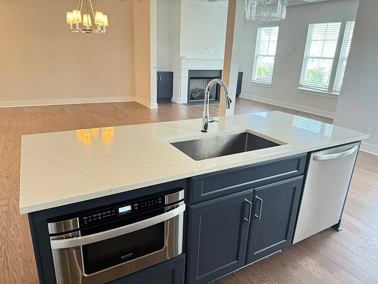412 Hyco Ct — Photo 4