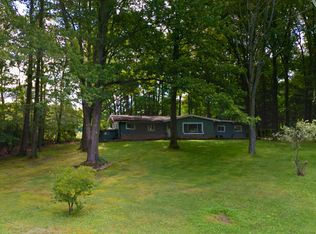 8577 Sharp Ln, Chesterland, OH 44026