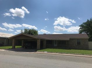 1005 N Main Ave, Big Lake, TX 76932