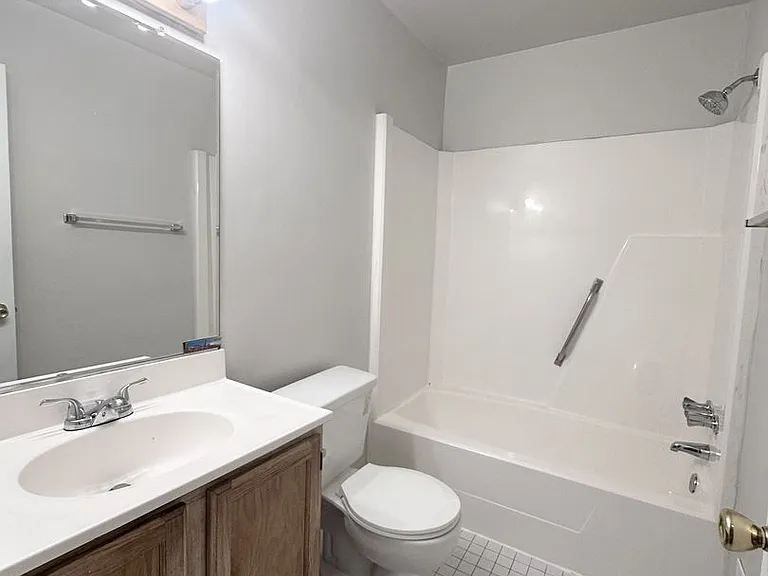 1005 Barnacle Ct — Photo 11