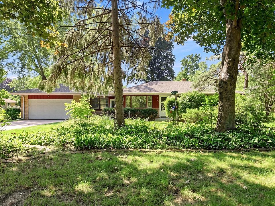 1st image of 9935 W Green Tree ROAD