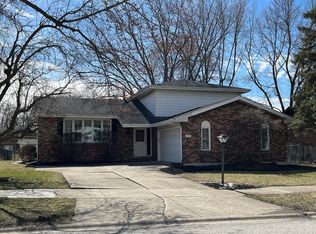 532 Chestnut Ln, Beecher, IL 60401