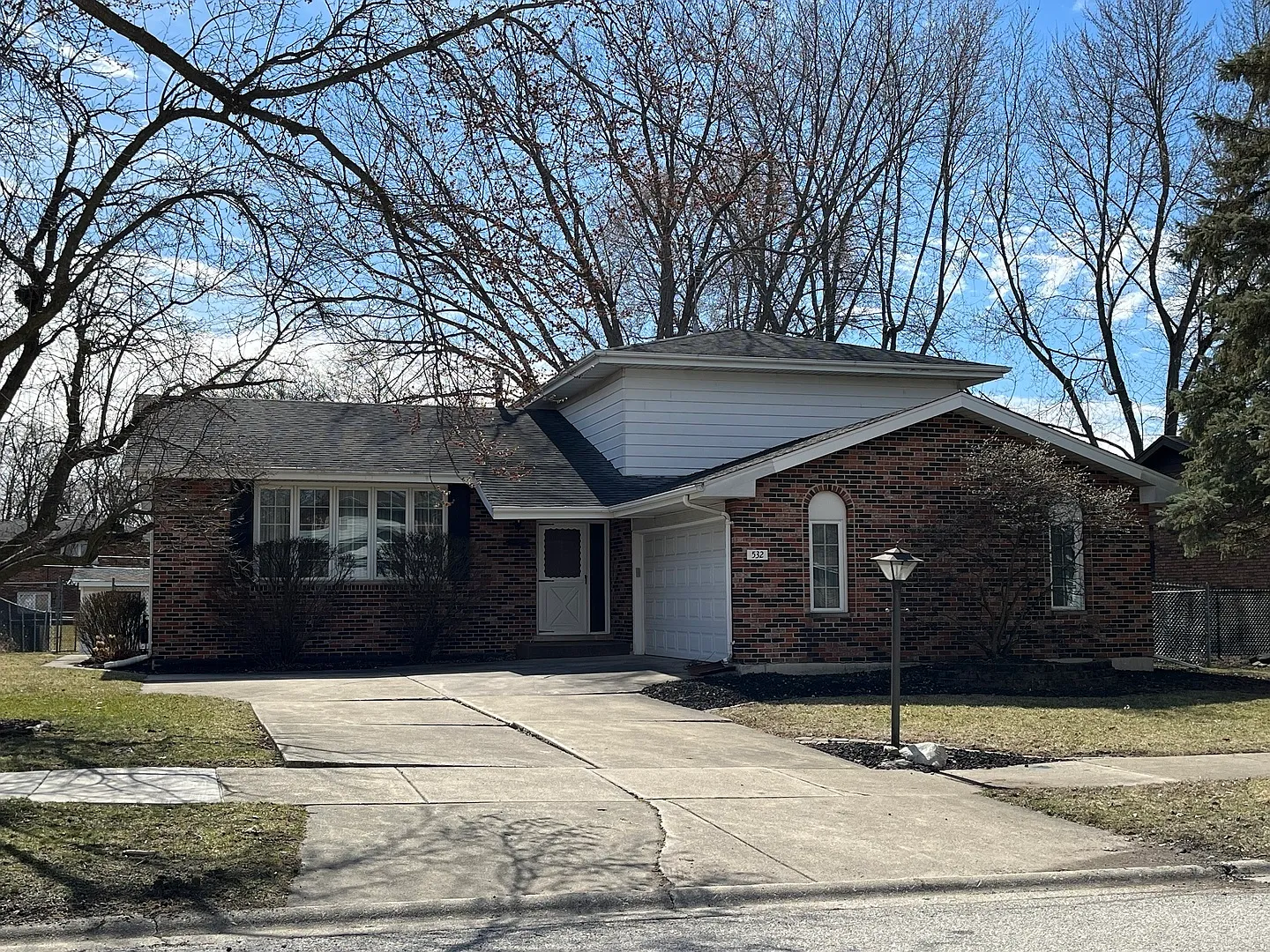 532 Chestnut Ln photo 1